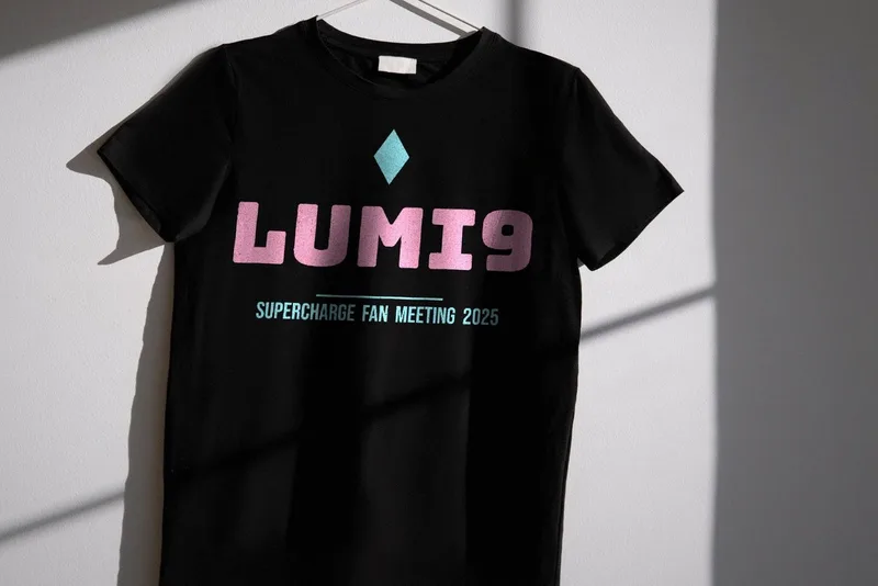 Supercharge fan meeting tee by LUMI9